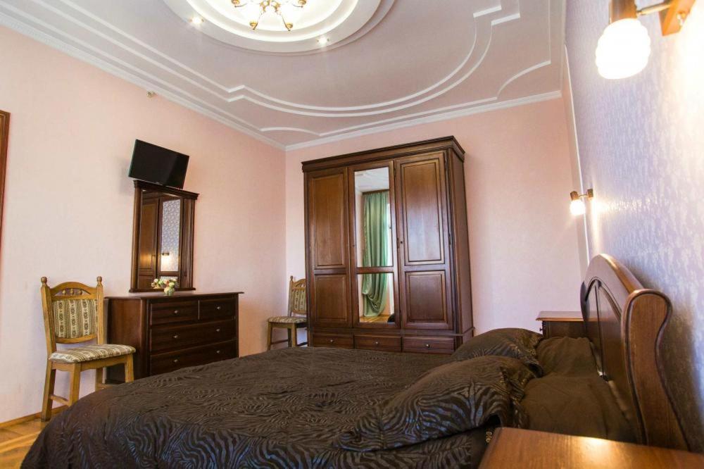 Hotel Complex Uhnovych Ternopil Eksteriør bilde