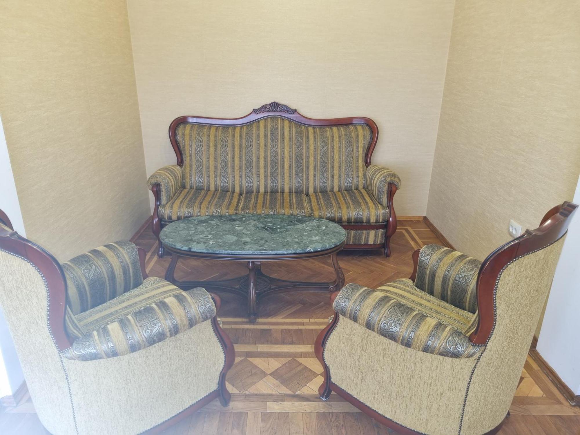 Hotel Complex Uhnovych Ternopil Eksteriør bilde